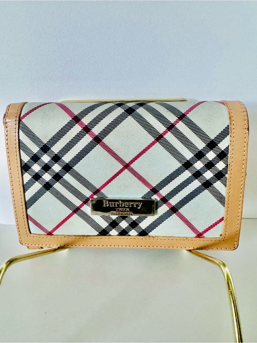 Authentic Burberry Beige Black Red
Check Wallet with Tan Trim Blue Label